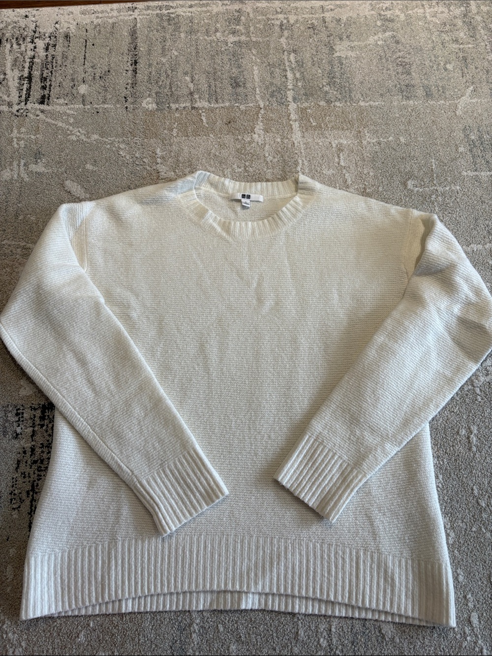 Uniqlo Cream Crewneck Sweater